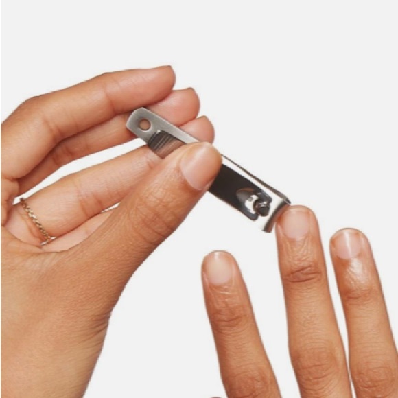 NEW Limited Edition Tweezerman Manicure Set, Emerald Shimmer - Picture 5 of 5